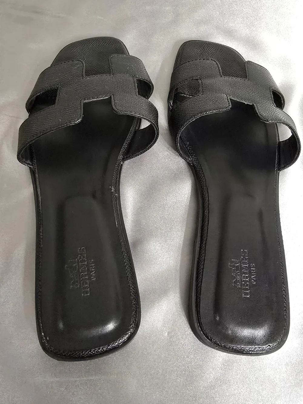 Hermes Black Leather Oran Slide Sandals Size 39 - Picture 7 of 14